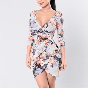 NEW WITH TAGS. Lavender Floral Dress Small NWT